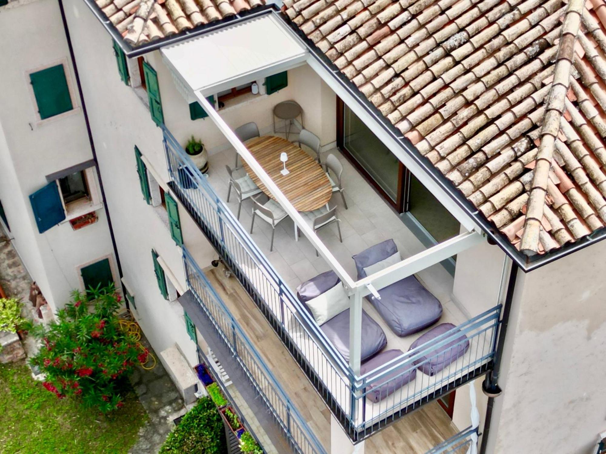 Casa Prima Vista Daire Torri Del Benaco Dış mekan fotoğraf